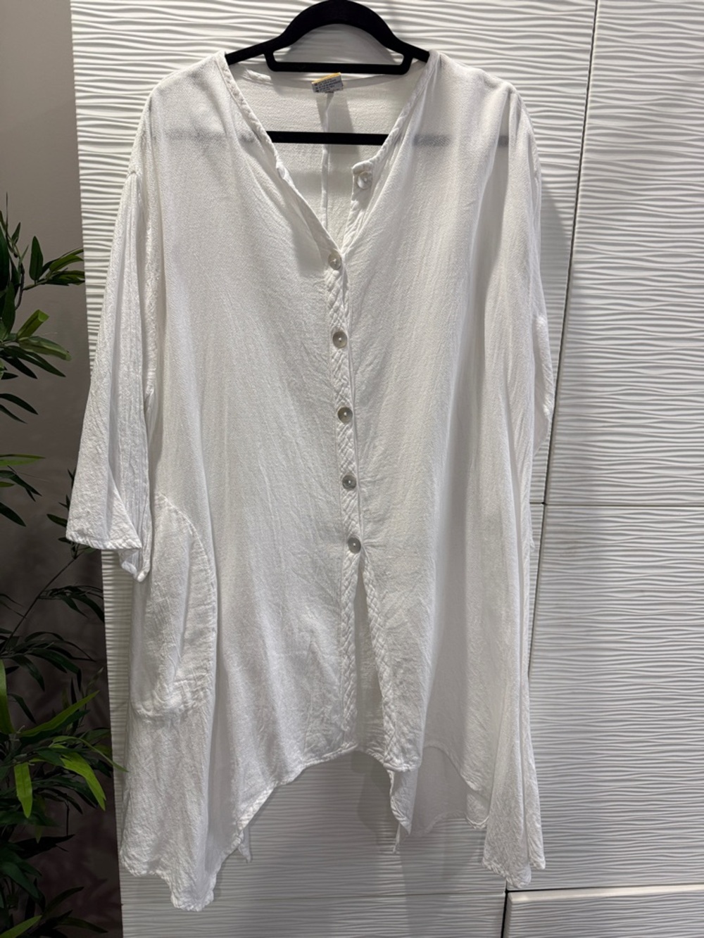 Relaxed White Button-Front Tunic Shirt